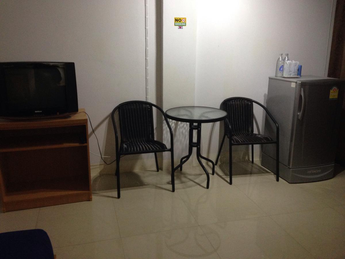 Отель Baan Khun Yai Накхонратчасима Экстерьер фото